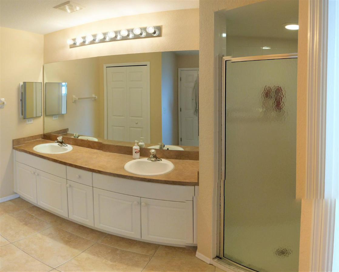 Luhna 3 Bed / 2 Bath Canalfront Heated Pool