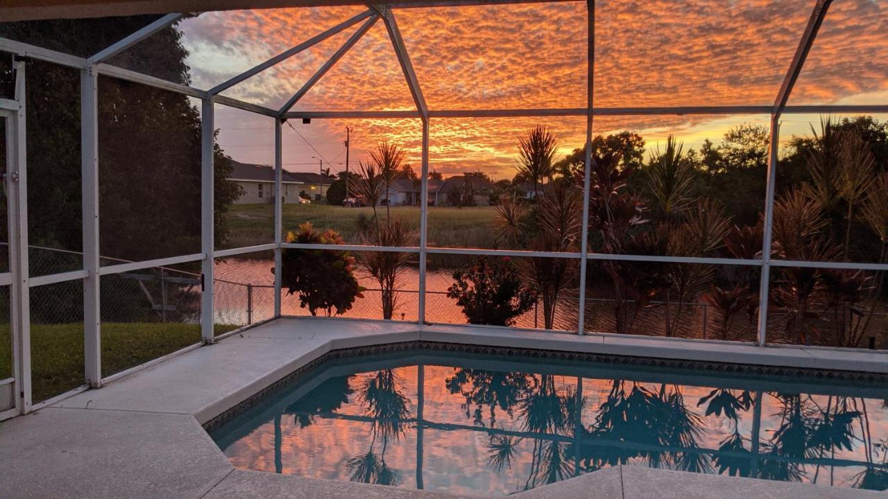 Luhna 3 Bed / 2 Bath Canalfront Heated Pool Hébergement de vacances Cape Coral