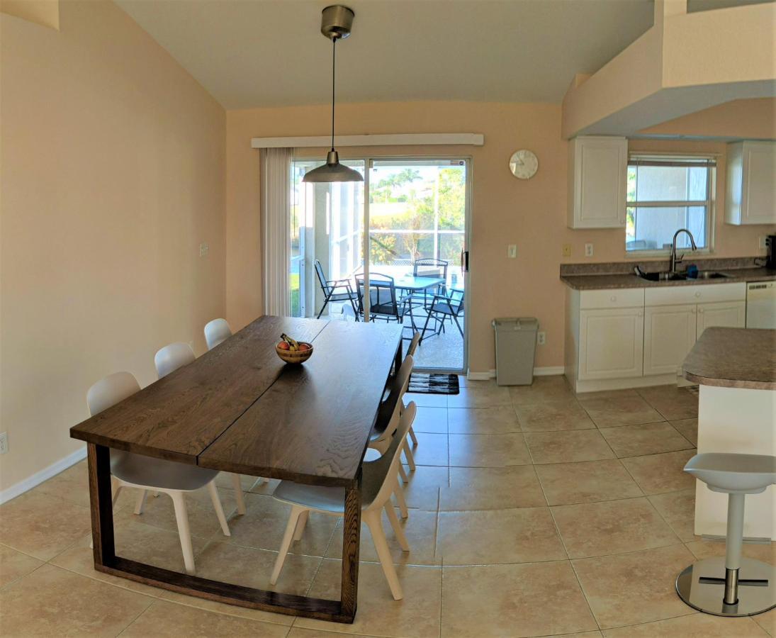 Hébergement de vacances Luhna 3 Bed / 2 Bath Canalfront Heated Pool Cape Coral