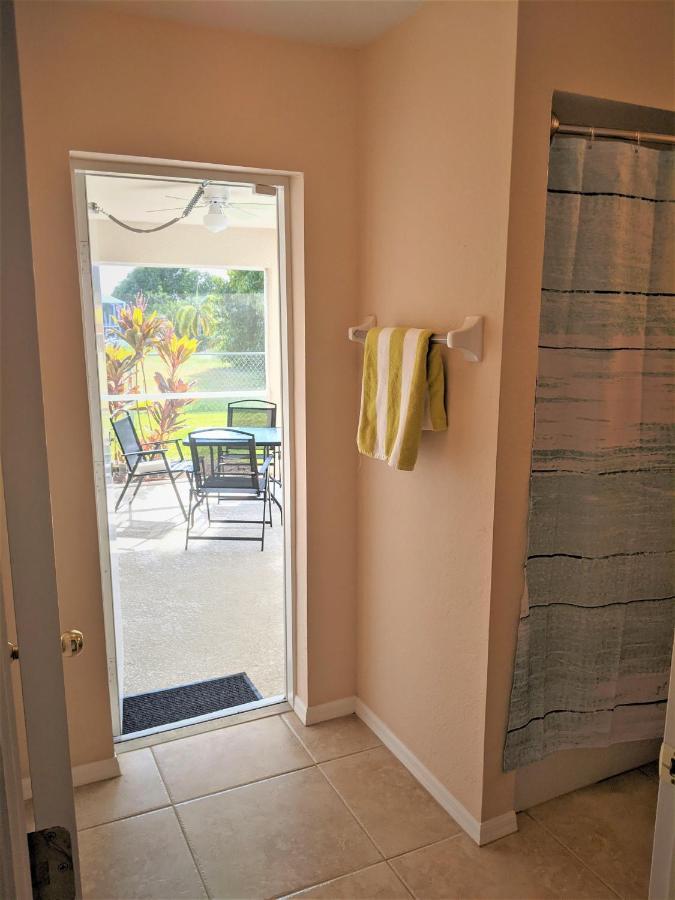 Hébergement de vacances Luhna 3 Bed / 2 Bath Canalfront Heated Pool *